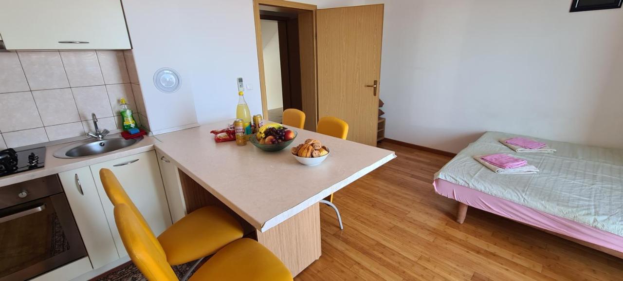 Apartmani Gizela Donji Seget Exteriér fotografie